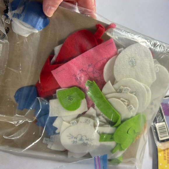 Mixed Needlepoint Craft Lot Kits Hoops Thread READ - Picture 6 of 10